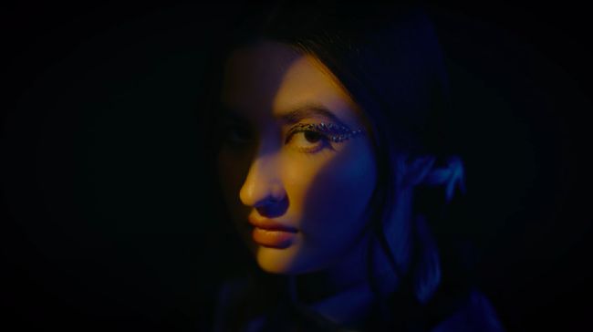 Stephanie Poetri merilis lagu baru bertajuk How We Used To yang mengisahkan perjuangannya pertama kali menetap di Amerika Serikat.