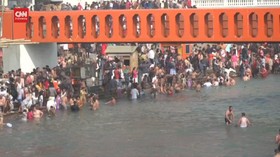 VIDEO: Perayaan Kumbh Mela Kala Lonjakan Kasus Covid-19 India