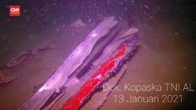 VIDEO: Kopaska Cari CVR di Antara Puing-puing SJ 182