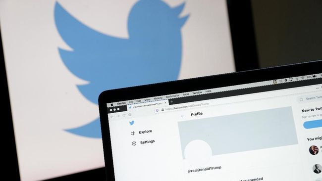 Pengembalian akun Twitter terlarang seperti Donald Trump dinilai bisa memicu eksodus pengguna ke media sosial lain.