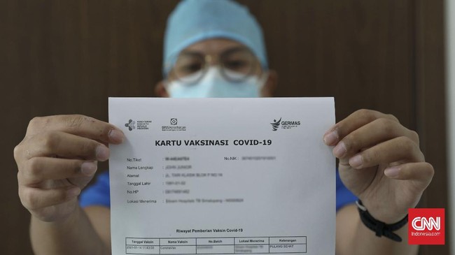 Seorang dokter dengan sengaja memberi surat keterangan sakit tanpa melakukan pemeriksaan pasien secara langsung dapat dituduh membuat surat keterangan palsu.