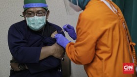 Vaksinasi Nakes Dosis Pertama Rampung di 10 Wilayah Jatim