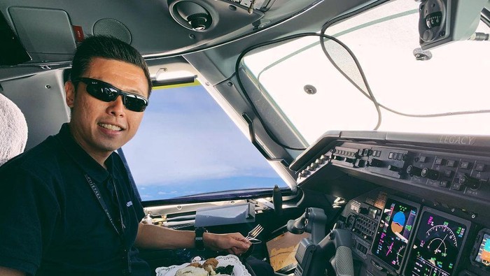 Vincent Raditya Ungkap Makanan dan Minuman yang Dikonsumsi Pilot