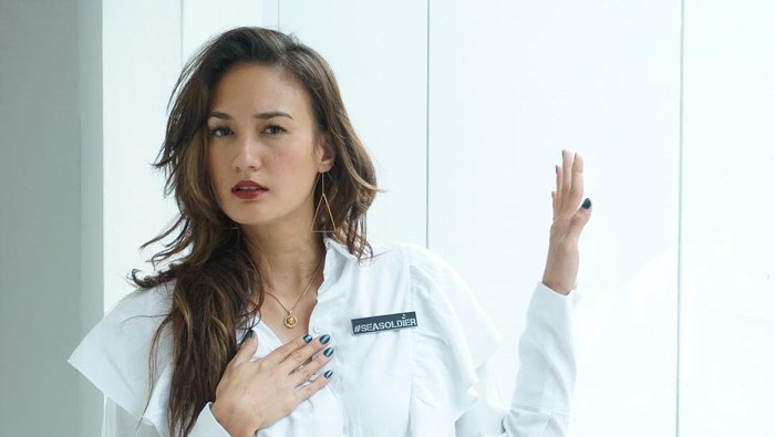 Berdarah Tionghoa, 7 Artis Ini Cantiknya Kebangetan!