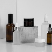 Bingung Cari Skincare yang Aman Untuk Kulit Sensitif? Coba Pilih yang Punya Kandungan Ini