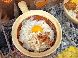 Bubur Bakar, Sensasi Baru Makan Bubur Ayam yang Ngehits