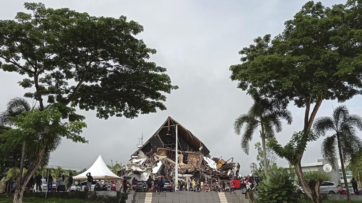 FOTO: Dampak Gempa Sulbar Magnitudo 6,2