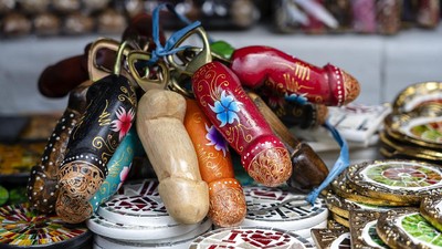 Filosofi di Balik Lolok, Suvenir Bentuk Penis dari Bali