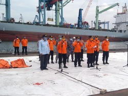 Basarnas Perpanjang Proses Evakuasi Sriwijaya Air SJ182 Selama 3 Hari