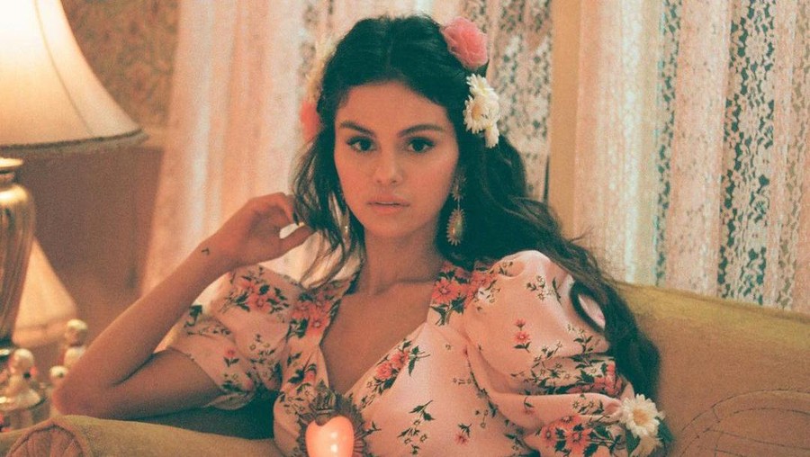 Lirik Lagu De Una Vez - Selena Gomez Lirik Lagu De Una Vez - Selena Gomez