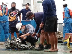 Evakuasi Sriwijaya Air SJ 182, Denjaka Temukan Mesin Pembangkit Pesawat