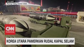 VIDEO: Korea Utara Pamerkan Rudal Kapal Selam