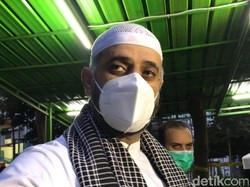 Syekh Ali Jaber Rela Berutang Demi Berangkatkan Haji Pemulung