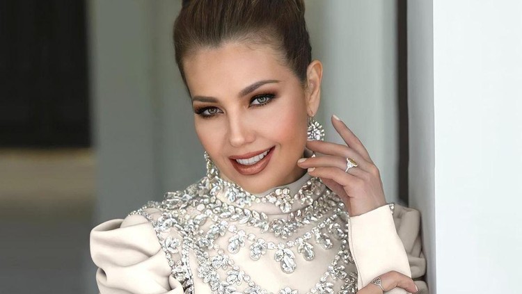 Thalia pemeran Maria Mercedes Thalia pemeran Maria Mercedes