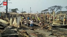 VIDEO: Kebakaran di Kamp Rohingya Hanguskan 500 Rumah