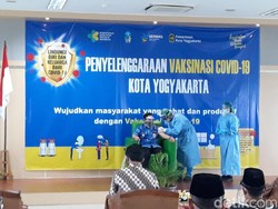 Alasan Walkot Yogya Tak Ikut Vaksinasi Sinovac: Vaksinnya Menolak Saya