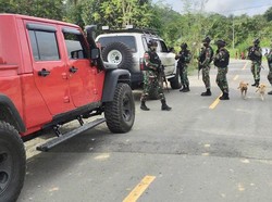 Wamen PUPR Cerita Ketatnya Penjagaan di Trans Papua Saat Sidak Jalan Longsor