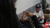 FOTO: Cafe Sunyi, Oase Bagi Difabel Di Fatmawati, Jakarta Selatan ada kafe yang mempekerjakan para difabel berbakat. Selain menu yang enak, pengalaman berbeda bisa didapatkan di sini.