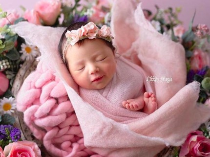 7 Potret Menggemaskan Chloe, Anak Perempuan Asmirandah & Jonas Rivano