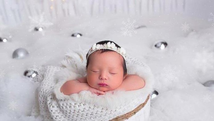 Chloe Emmanuelle Van Wattimena, Anak Asmirandah Chloe Emmanuelle Van Wattimena, Anak Asmirandah