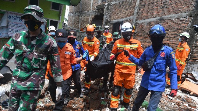 BNPB akan memberikan dana stimulan untuk warga Sulbar yang rumah atau bangunannya terdampak gempa dengan variasi nilai mulai Rp10 juta hingga Rp50 juta.