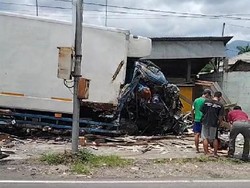 Kecelakaan Maut Truk Kontainer-Motor di Bawen Semarang, 3 Orang Tewas