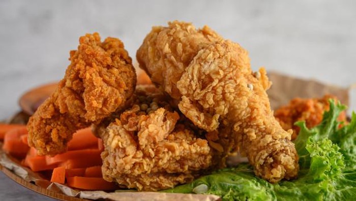 Enak dan Bikin Nagih, Pecinta Fried Chicken Wajib Ketahui Fun Fact Ini!