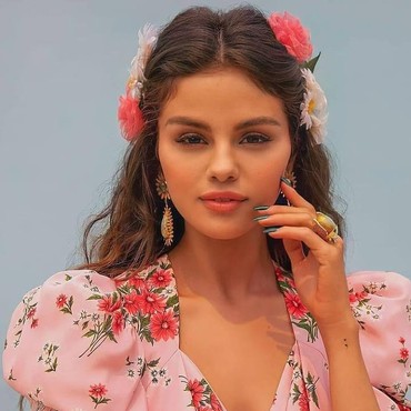 Lirik Lagu Terjemahan De Una Vez - Selena Gomez