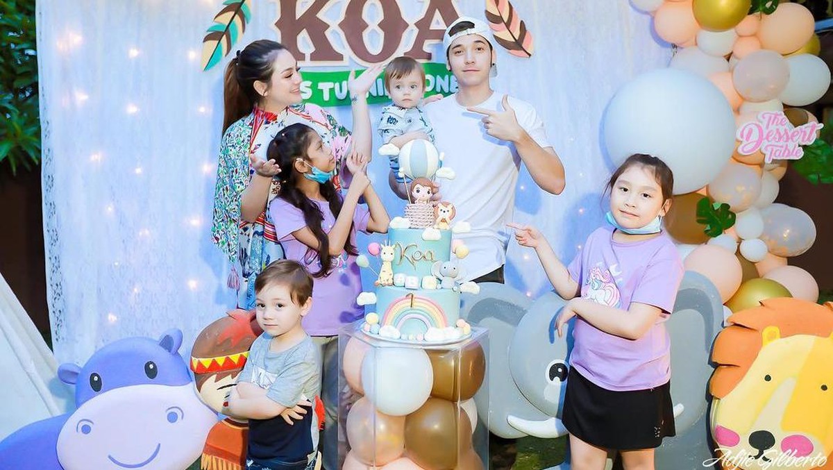 kebersamaan Celine Evangelista dan keluarganya