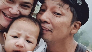 img-title Ringgo Tak Bisa Temani Mars Putra Bungsunya yang Tengah Sakit