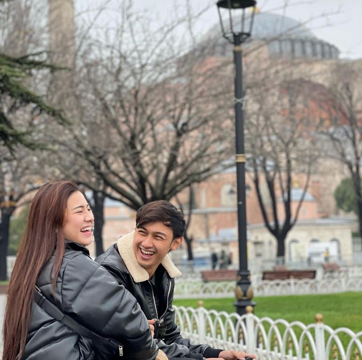 <p>Selama menghabiskan waktu di sana, Felicya Angelista dan Caesar Hito membagikan momen-momen bahagia itu melalui akun Instagram masing-masing. (Foto: Instagram @hitocaesar)</p>