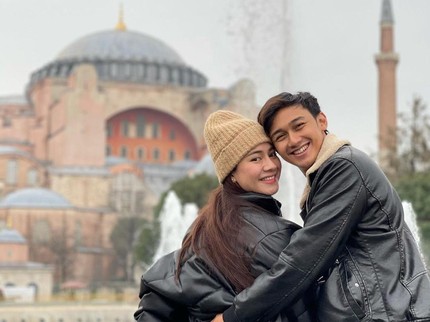 Mesra, 7 Potret Felicya Angelista & Caesar Hito Honeymoon di Turki