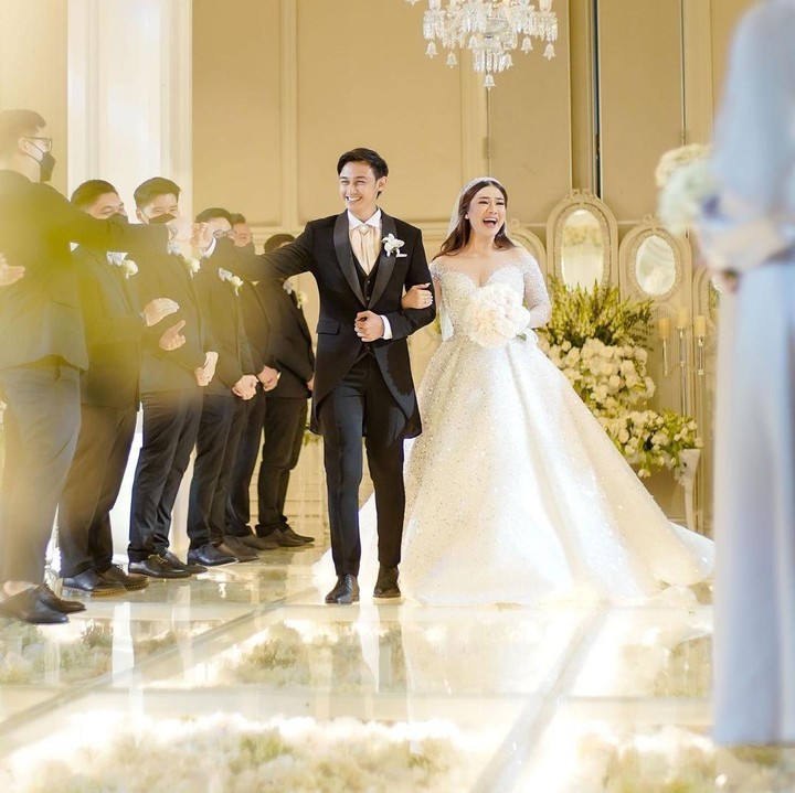 <p>Pasangan selebriti Felicya Angelista dan Caesar Hito resmi menikah pada 9 Januari 2021 lalu, Bunda. (Foto: Instagram @hitocaesar)</p>
