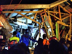 Ponpes di Cianjur Roboh, Pencarian Korban Tertimbun Dilanjutkan Minggu Pagi