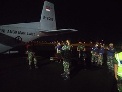 TNI AL Kerahkan Satgas Banjir ke Kalsel: Kopaska dan Dislambair