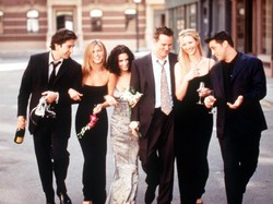 Geng Friends Sangat Terpukul atas Kematian Matthew Perry