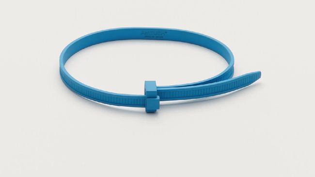 Ide memang bisa datang dari mana saja, termasuk dari benda yang dipakai sehari-hari. Desainer Ambush yang terinspirasi dari zip tie yang dijual Rp8 juta.