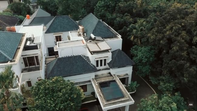 9 Potret Rumah  Mewah Atta  Halilintar  Aurel Hermansyah 