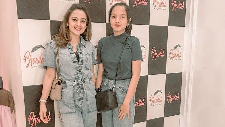 Citra Monica dan putrinya, Ricci Citra Monica dan putrinya, Ricci