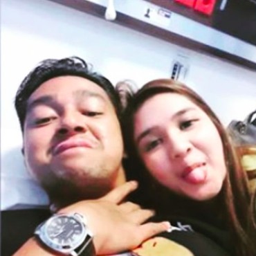 Pesan Romantis Deva Mahenra Atas Kelulusan S2 Mikha Tambayong