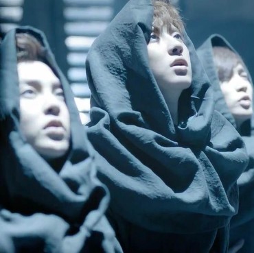 Lirik Lagu MAMA - EXO