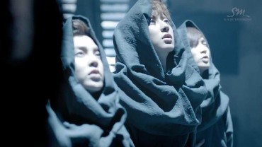 Lirik Lagu MAMA - EXO