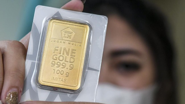 Harga jual emas Antam berada di posisi Rp1,056 juta per gram pada Selasa (23/5) pagi. Harga emas stagnan dari perdagangan sebelumnya.