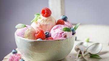 ES KRIM COKELAT DAN VANILA KESUKAAN SEMUA