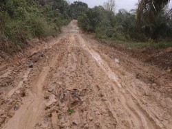 Jalan Era Soeharto Rusak Berlumpur, Pemkab Aceh Utara Koordinasi Dulu