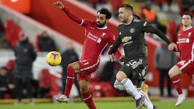 img-title MU Kalahkan Liverpool, Shaw Dipuji Mirip Roberto Carlos