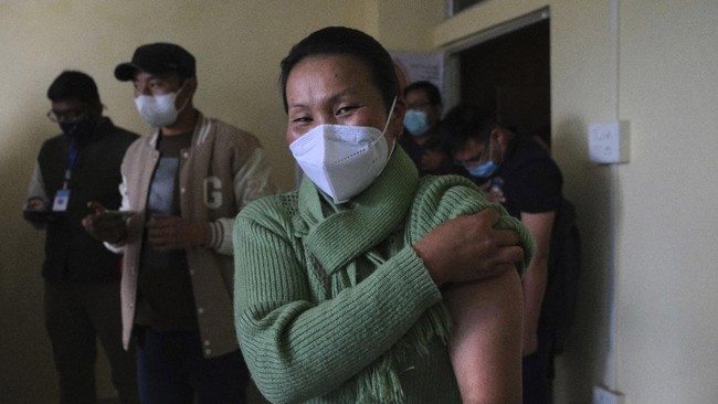 FOTO: Program Vaksinasi Corona India yang Terbesar di Dunia