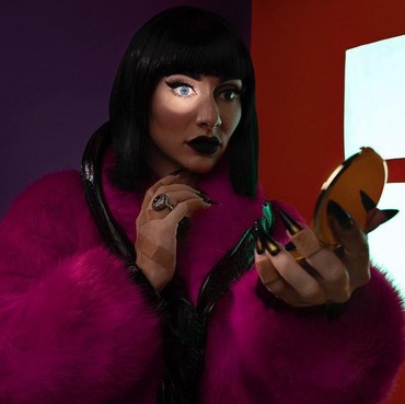 Lirik Lagu Sugar Daddy - Qveen Herby