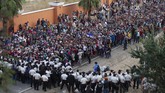 FOTO: Ribuan Migran Honduras Mengejar Mimpi ke Amerika Rribuan orang meninggalkan Honduras menuju AS untuk mengejar kehidupan yang lebih baik di bawah kepemimpinan presiden terpilih Joe Biden.