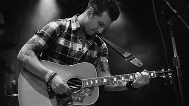 Lirik Lagu Your Call - Secondhand Serenade
